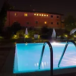 Ξενοδοχείο Relais Corte Cavalli 4*